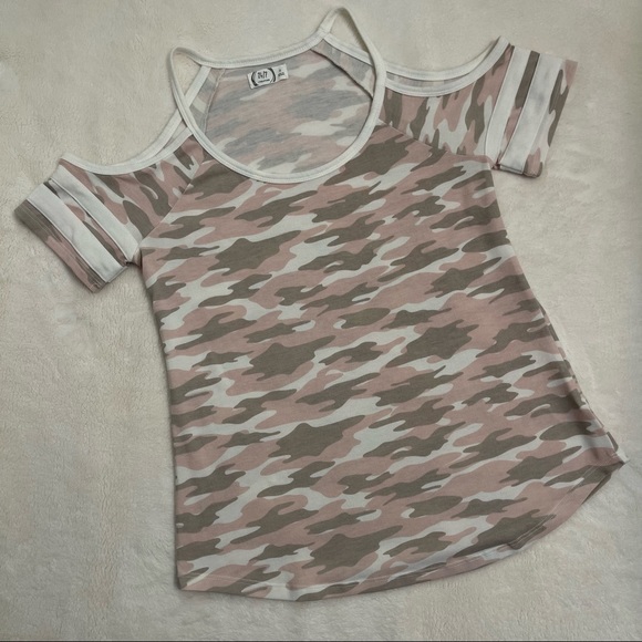 Maurices Tops - Maurice’s 24/7 Pink Camo Cold Shoulder Top Size Small